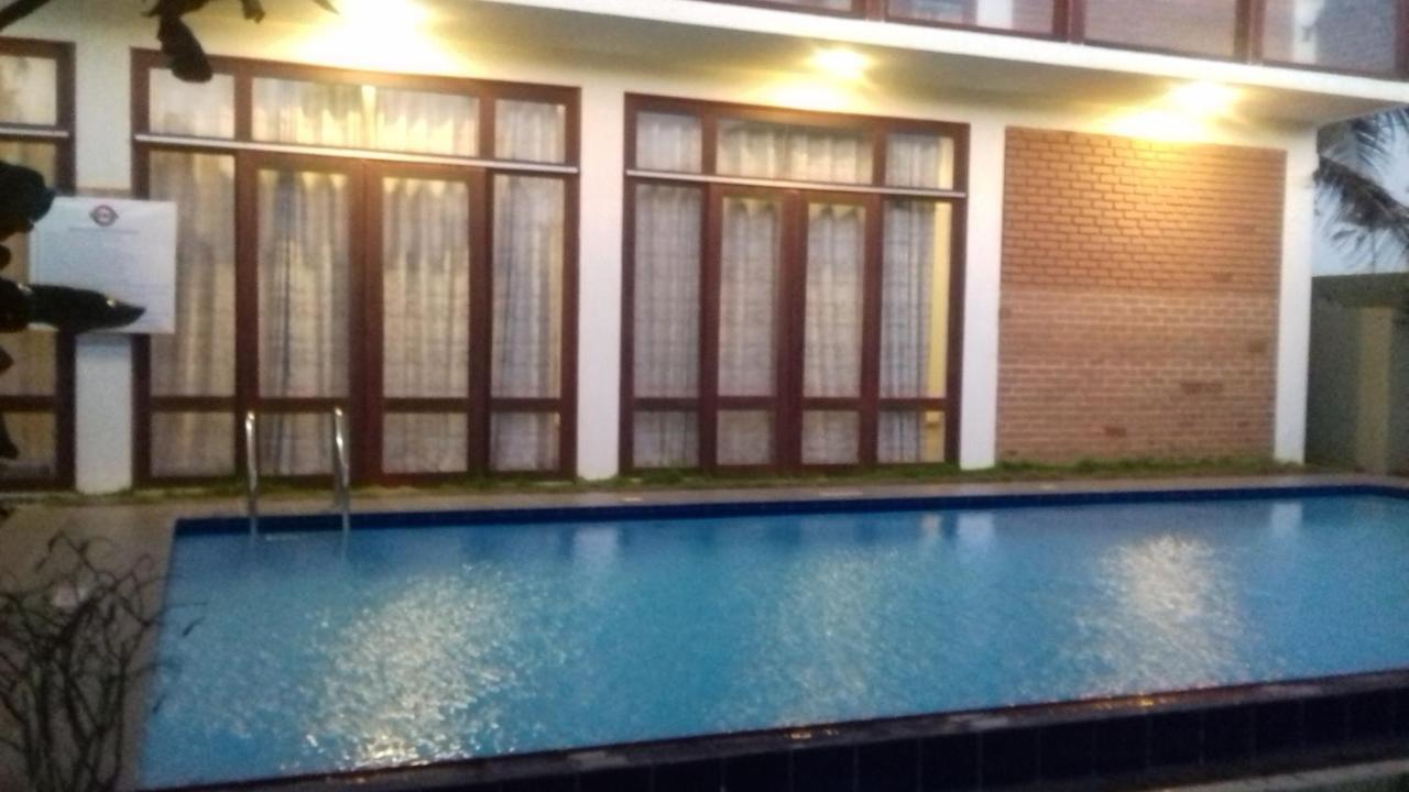 Hi Win Hotel Чилау Экстерьер фото